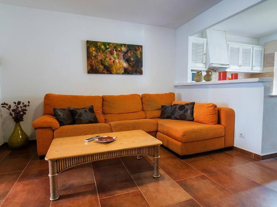Leida - Relax Y Privacidad Apartment Cala Blanca  Bagian luar foto
